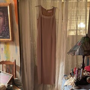 Elegant Sleeveless Dress